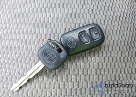 2005 Toyota Rav4 из США, поврежденный, VIN JTEGD20V450095434